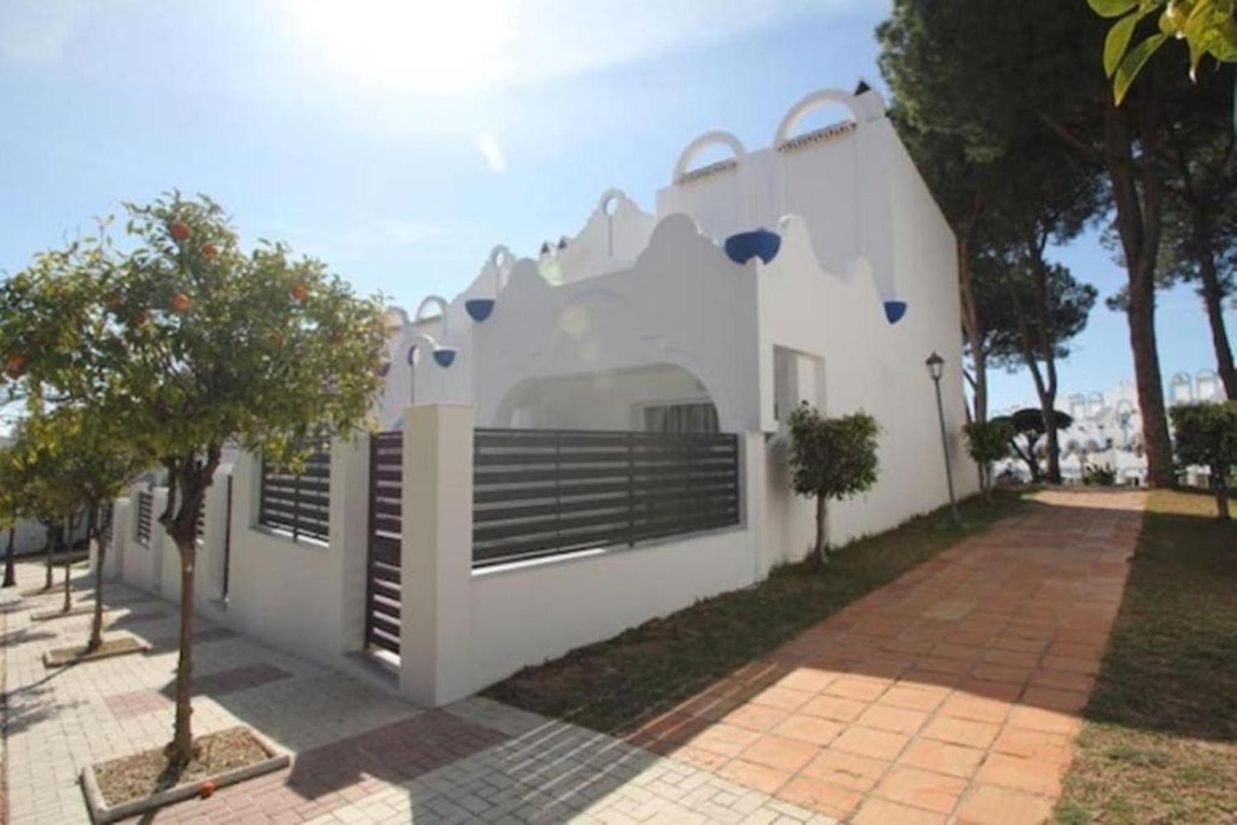 מארבלה Casa Kava In A Superior Aparthotel Resort Near Cabopino No Car Needed מראה חיצוני תמונה